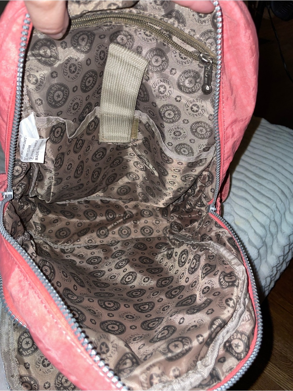 Small backpack - Picture 3 of 6